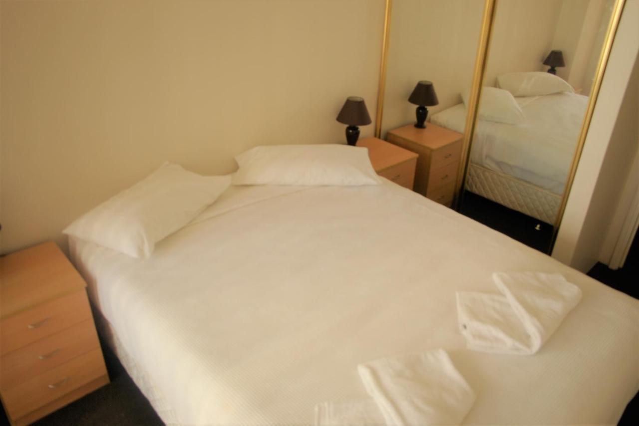 Accommodation Sydney - Kent Street Sydney Cbd Top Floor 2 Bedroom Apartment With Balcony Bagian luar foto